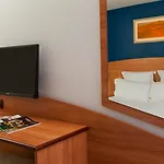Comfort Hotel 3*