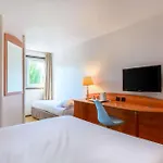 Comfort Hotel 3*
