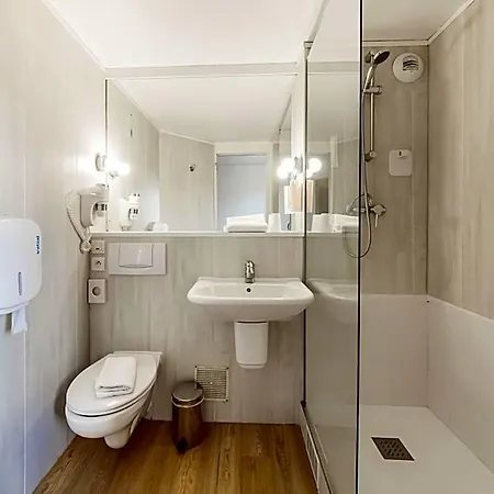 Comfort 3* Évreux
